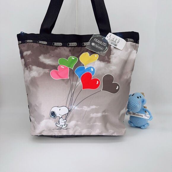 LeSportsac X Peanuts Hailey Light Tote Snoopy Sky Colorful Heart Balloons NWT - Picture 2 of 13
